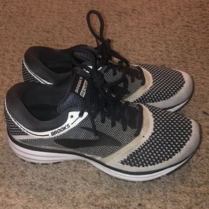 Brooks Revel Road Runner